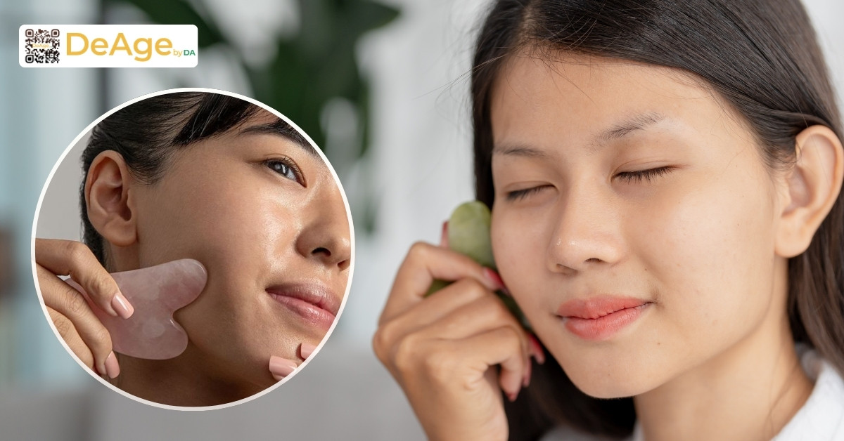 5 phút mát xa mặt trước khi ngủ: bí quyết đánh bay nếp nhăn 2 massage với đá Gua Sha giúp cơ mặt thư giãn, da lưu thông tốt và tươi tắn